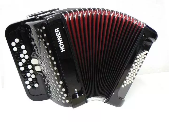 Accordéon chromatique Hohner Nova II 40