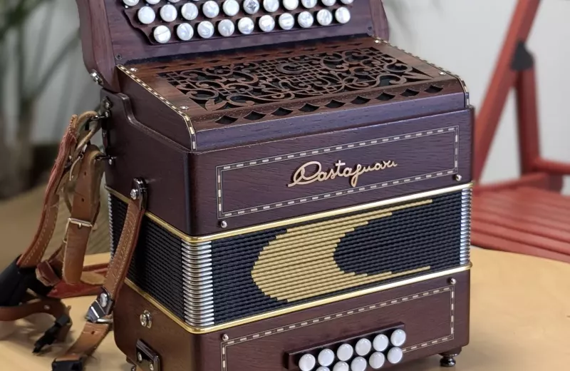 Accordéon diatonique Castagnari Benny, dépôt-vente